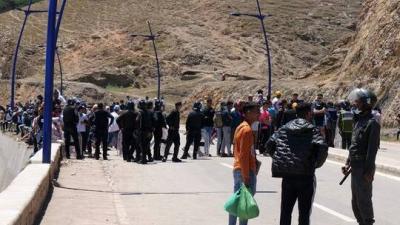 الشرطة المغربية تشتبك مع مهاجرين قرب جيب سبتة الإسباني