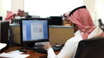 السعودية تجعل التطعيم من كورونا شرطا إلزاميا للحضور لمقرات العمل