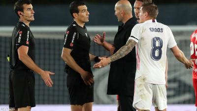 زيدان يخبر لاعبي ريال مدريد بخطوته التالية