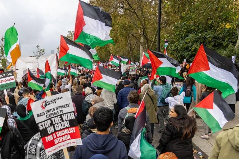 الشرطة البريطانية تعتقل مشاركين في تظاهرات مؤيدة وأخرى معارضة للفلسطينيين
