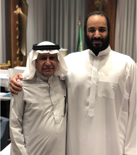 زوجة الكاتب السعودي تركي الحمد تنفي خبر وفاته