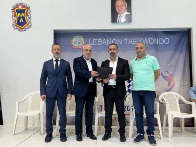 نادي 