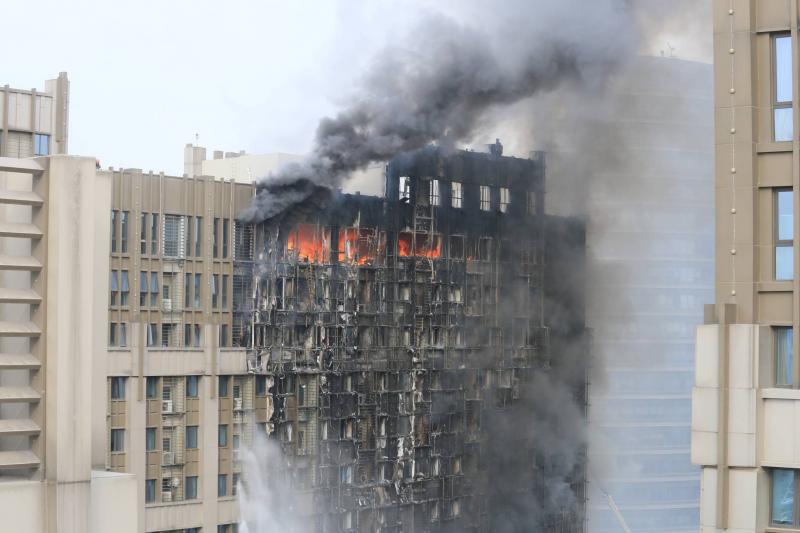 حريق في مبنى إداري لشركة فحم صينية يودي بحياة 25