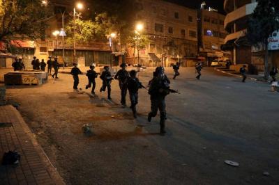 إصابة 6 في إطلاق نار بالضفة الغربية يشتبه أن فلسطينيين نفذوه