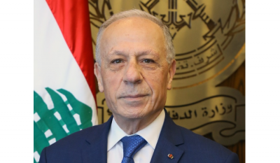 وزير الدفاع عرض الأوضاع مع شيا