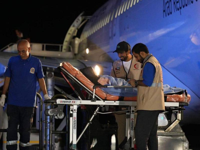 الإمارات تستقبل الطائرة الأولى من مبادرة علاج ألف طفل فلسطيني