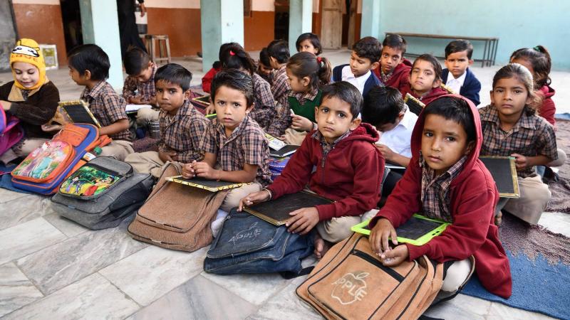 إخلاء مدارس في الهند بعد تهديدات بوجود قنابل