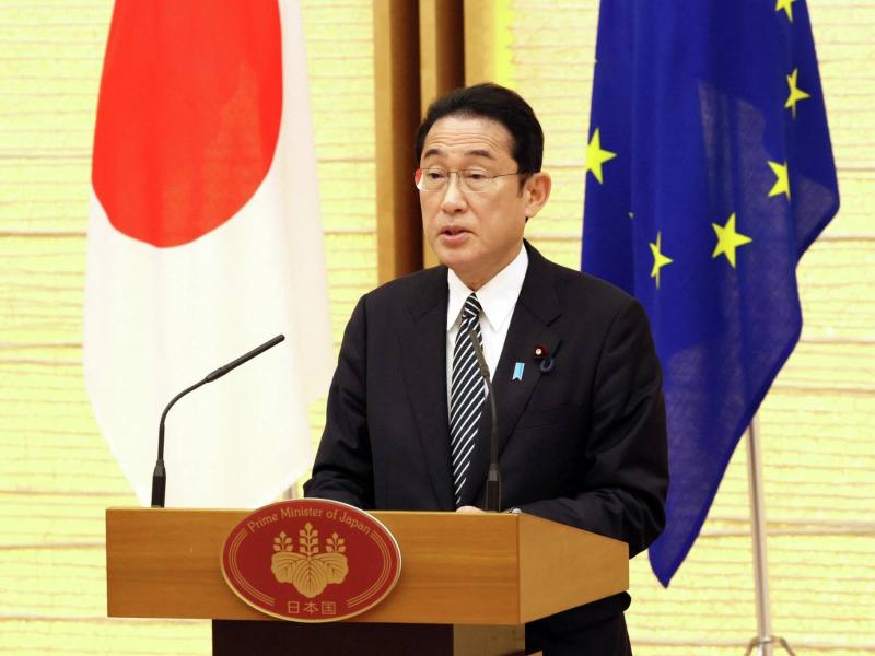 صحيفة: رئيس وزراء اليابان يعتزم اختيار كبير أمناء جديد لمجلس الوزراء
