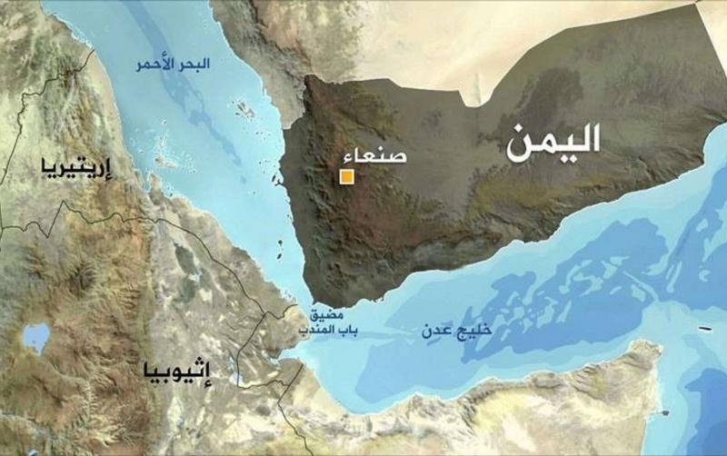 صاروخ حوثي يصيب ناقلة نفط قبالة ساحل اليمن