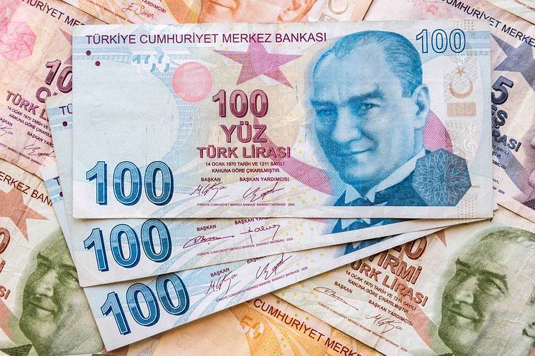 الليرة التركية تهوي إلى مستويات قياسية جديدة