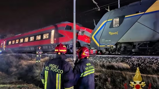 إيطاليا.. عشرات الجرحى في تصادم قطارين