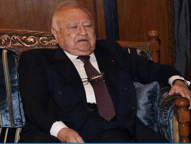 من هو  الوزير والنائب السابق الراحل محمد يوسف بيضون