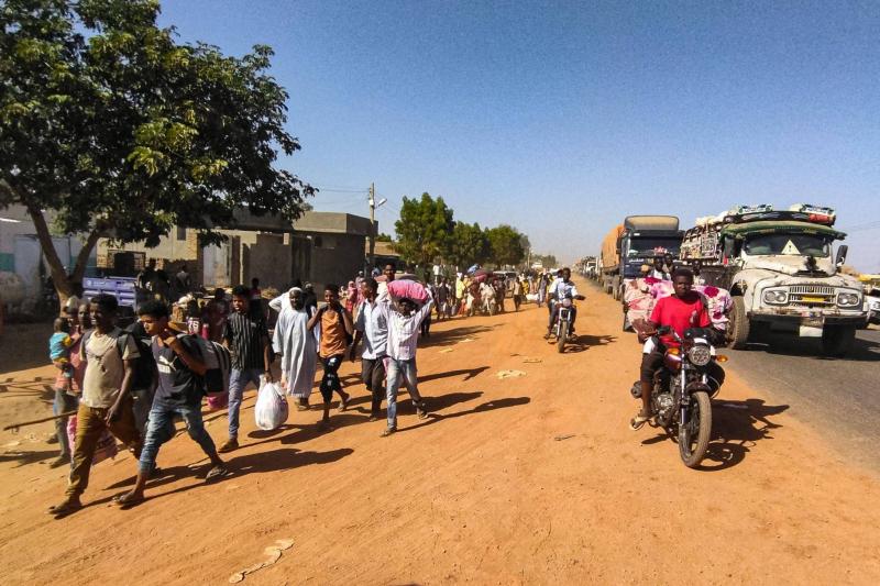 الجيش السوداني ينسحب من مدينة ود مدني مع فرار المدنيين