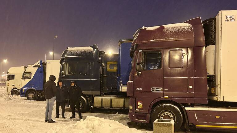 حرس الحدود الأوكراني: تكدّس 4 آلاف شاحنة على الحدود البولندية - الأوكرانية