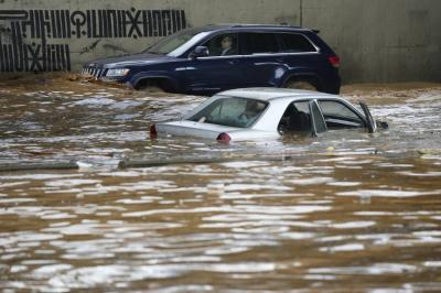 التقصير الرسمي يتذرع بكميات المطر بعد السيول والفيضانات