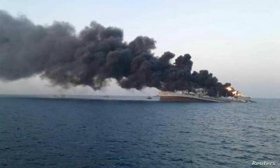 الحوثيون:  استهداف سفينة تجارية بالصواريخ في البحر الأحمر