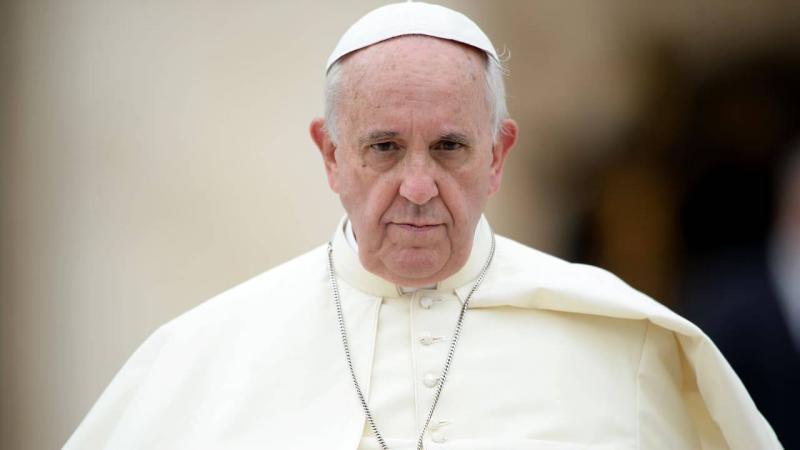 بابا الفاتيكان يندد بالعنف ضد المرأة