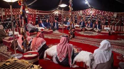 ولي العهد السعودي يستقبل مشرعين أميركيين بالمخيم الشتوي في العلا