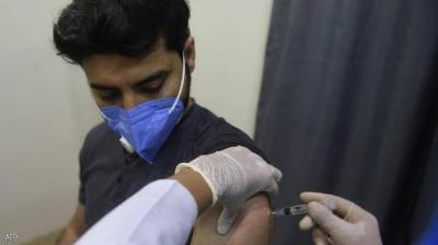 ولاية باكستانية تهدد رافضي لقاح كورونا بعقوبة "غريبة"