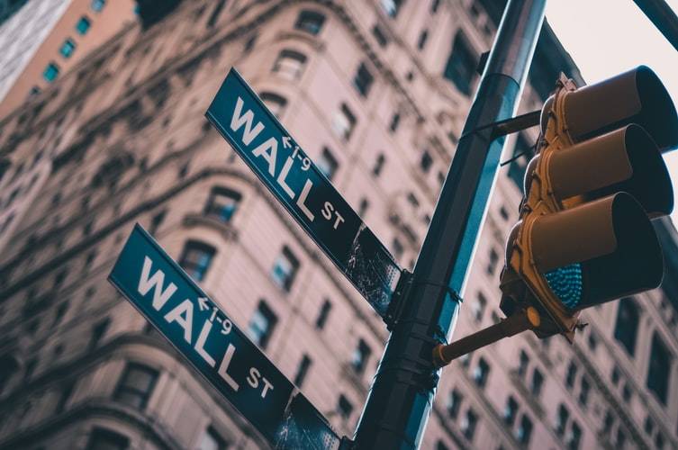 وول ستريت تطلق تحذيرات قوية بسبب الهجمات الإلكترونية