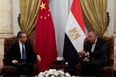 الصين تدعو لوقف مضايقة السفن المدنية في البحر الأحمر