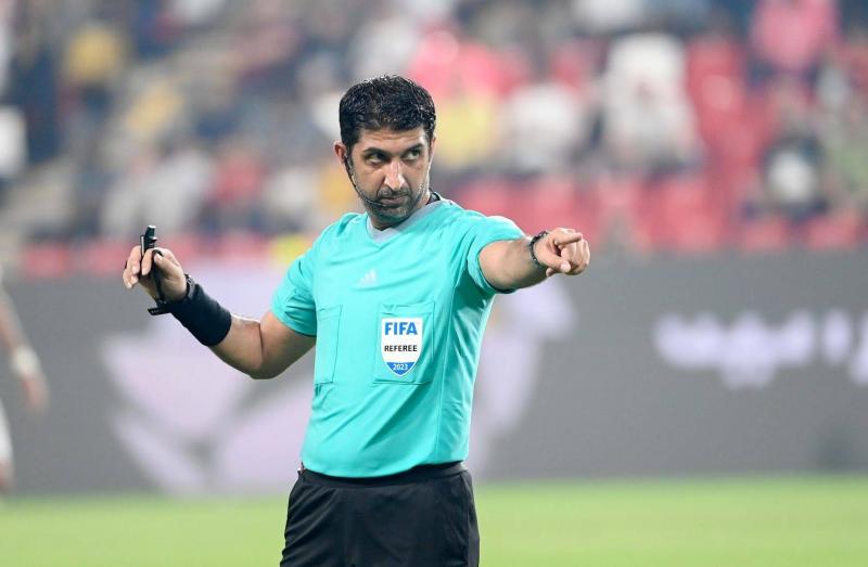طاقم تحكيم إماراتي يدير مباراة ماليزيا والأردن بكأس آسيا
