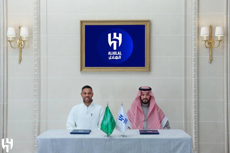 الهلال السعودي يبرم أولى صفقات الميركاتو الشتوي