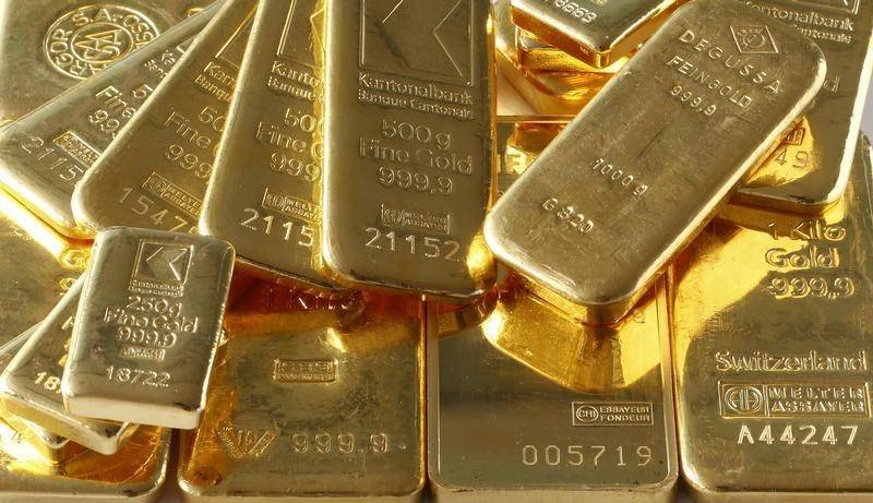 ارتفاع الدولار يهبط بأسعار المعدن الأصفر في أسبوع