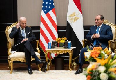 السيسي وبايدن يبحثان هاتفياً الوضع في غزة