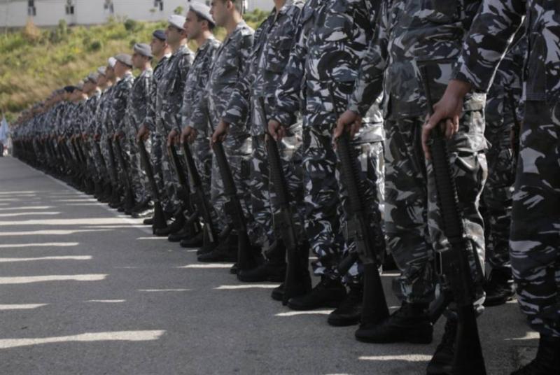 الأمن اللبناني يطلب الإلتزام بقوانين الزي العسكريّ