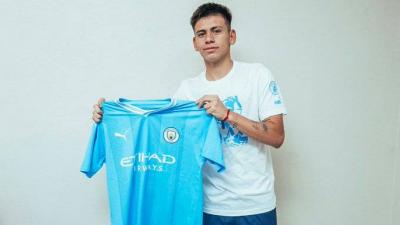 سيتي يتعاقد مع لاعب الوسط الشاب إتشيفري