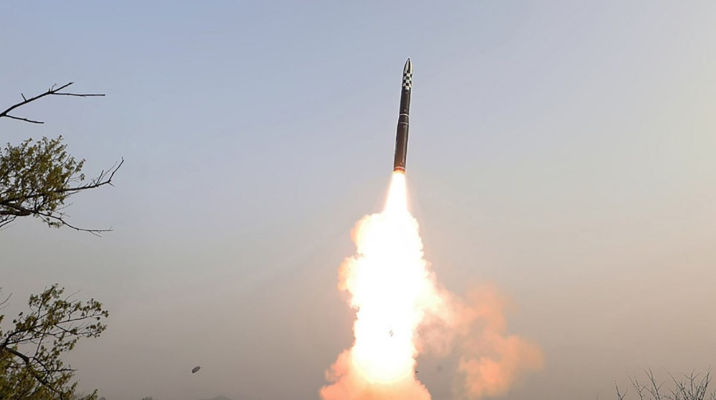 كوريا الشمالية أجرت اختبار إطلاق لصواريخ كروز من غواصة