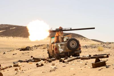 الحوثيون يطلبون مغادرة الأميركيين والبريطانيين لليمن