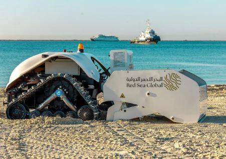روبوت مبتكَر لتنظيف الشواطئ