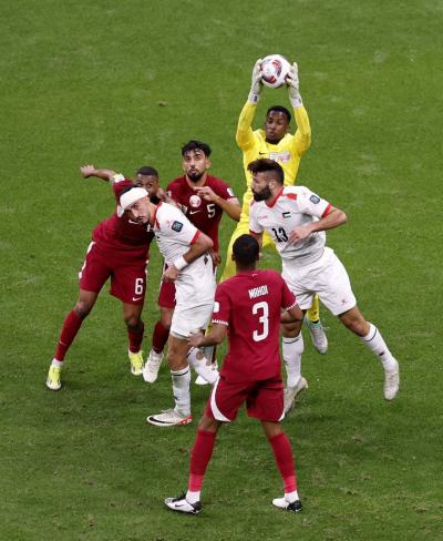 بالفيديو- قطر تقلب الطاولة على فلسطين في كأس آسيا