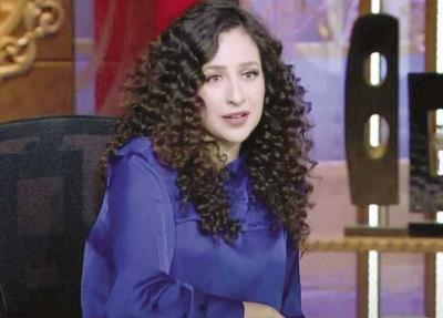 من فنانة تشكيلة إلى خلف القضبان