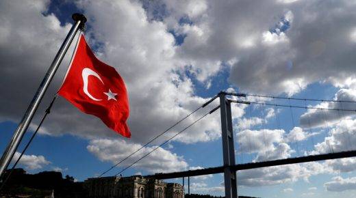 وزير العدل: تركيا تعتقل 25 مشتبها بهم في إطلاق نار على رجل في كنيسة