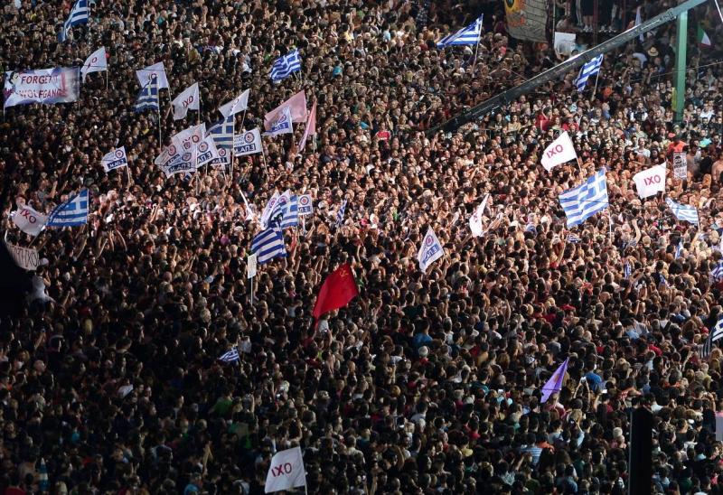اليونان تسمح للجماهير بحضور مباريات دوري الأضواء بقواعد صارمة