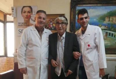 صورة لـ"أبو سليم" في المستشفى وهذا وضعه الصحيّ