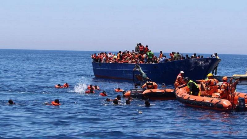 مقتل 5 في غرق قارب مهاجرين قبالة تونس