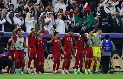 ماذا يقول خبراء التحكيم عن ركلات الجزاء الثلاث المحتسبة لقطر؟