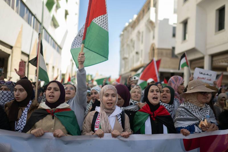 آلاف المغاربة يتظاهرون دعمًا لفلسطين