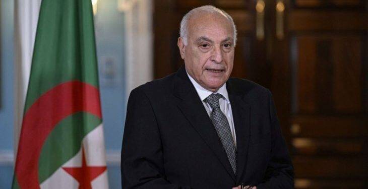 إتصالٌ هام بين وزيري خارجية الجزائر وإيران
