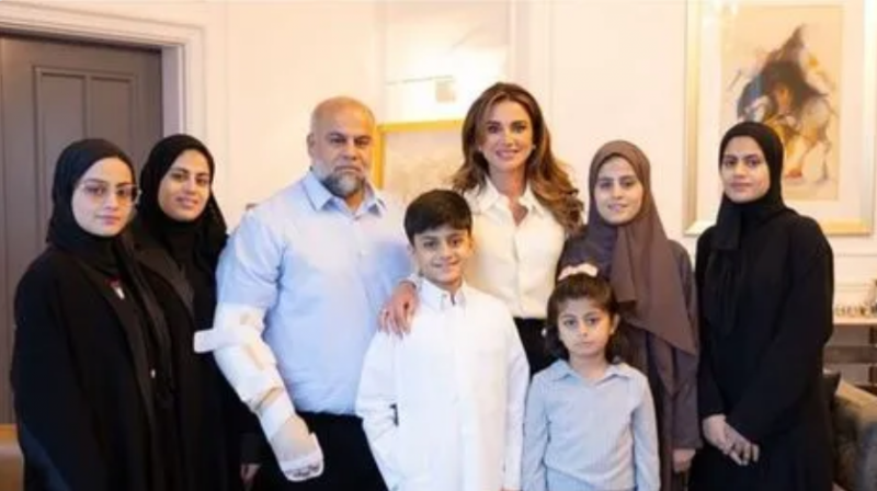 الملكة رانيا تلتقي وائل الدحدوح وعائلته