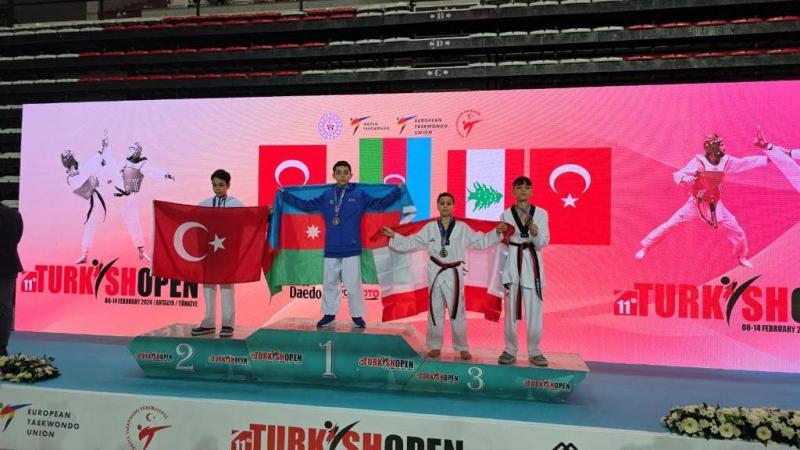 برونزيتان لنادي مون لاسال- تشامبيونز ايليت في بطولة تركيا المفتوحة بالتايكواندو