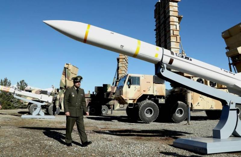 مصادر: إيران ترسل مئات الصواريخ الباليستية لروسيا