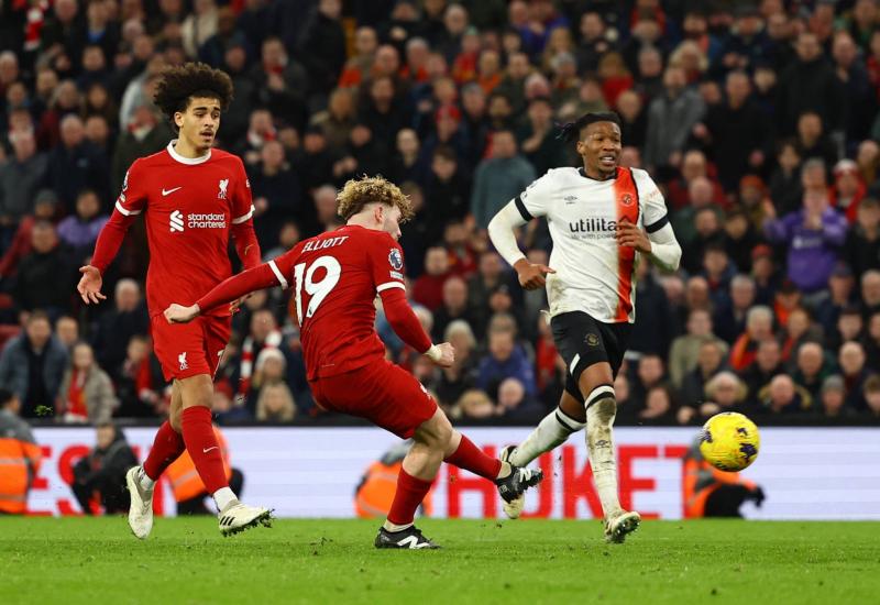 برباعية في مرمى لوتون تاون.. ليفربول يحكم قبضته على صدارة الدوري الإنكليزي