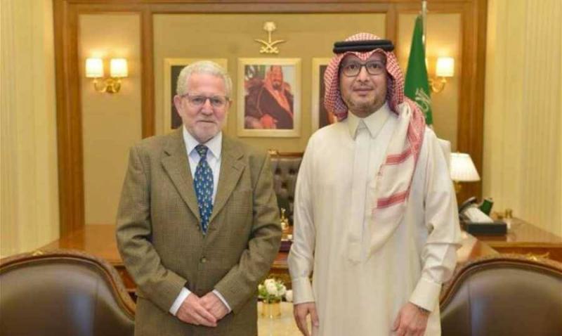 بخاري يستقبل السفير الإسباني
