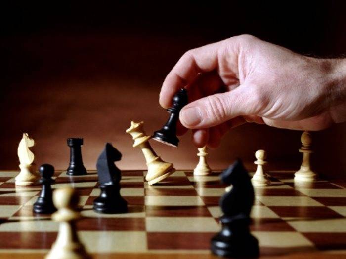 الهند تحصد اللقب ببطولة شتاء العين للشطرنج السريع