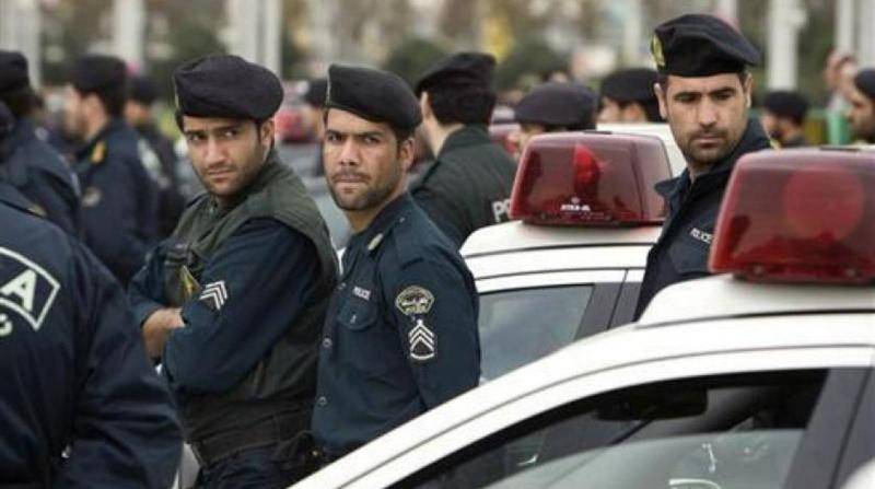 مقتل مسلح خلال محاولة زرع قنبلة لاستهداف قوات شرطة إيرانية